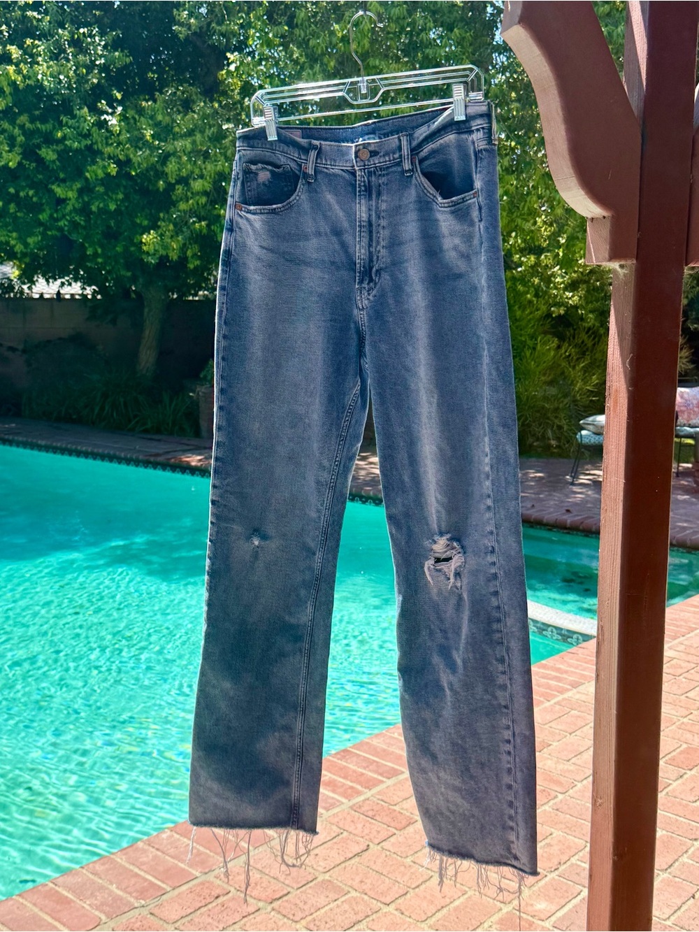 GAP ‘90s Loose Mid Rise Jeans, light wash distressed
